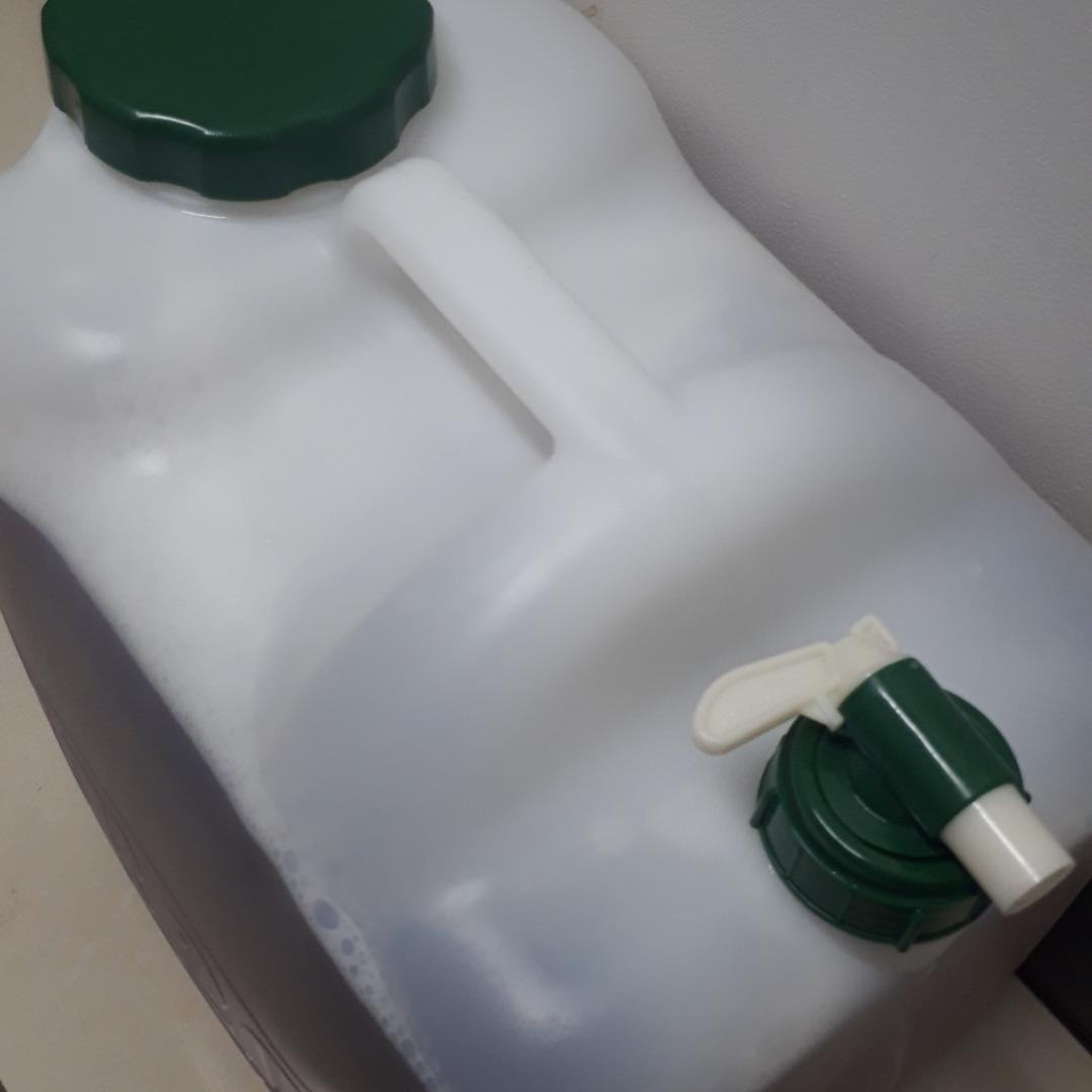 即購入OK☆　EM入り日本ミツバチ蜂蜜入り　無添加石鹸水　ミントの香り　24ｋｇ