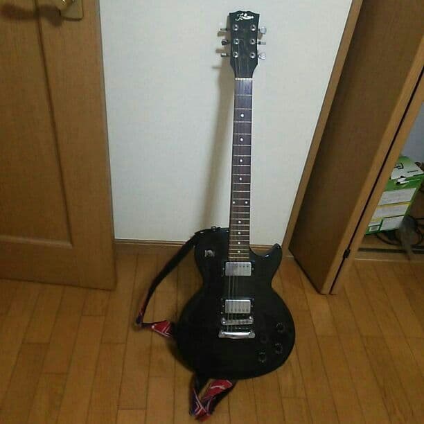 エレキギターとアンプ