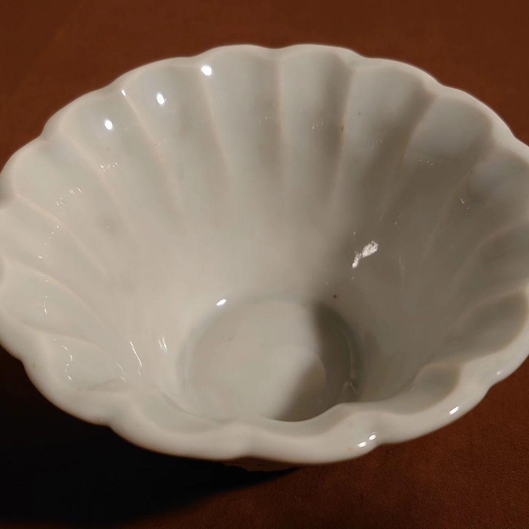 李朝　白磁　陽刻　龍文　アンティーク李朝　蔵出し　鑑賞陶器　２客