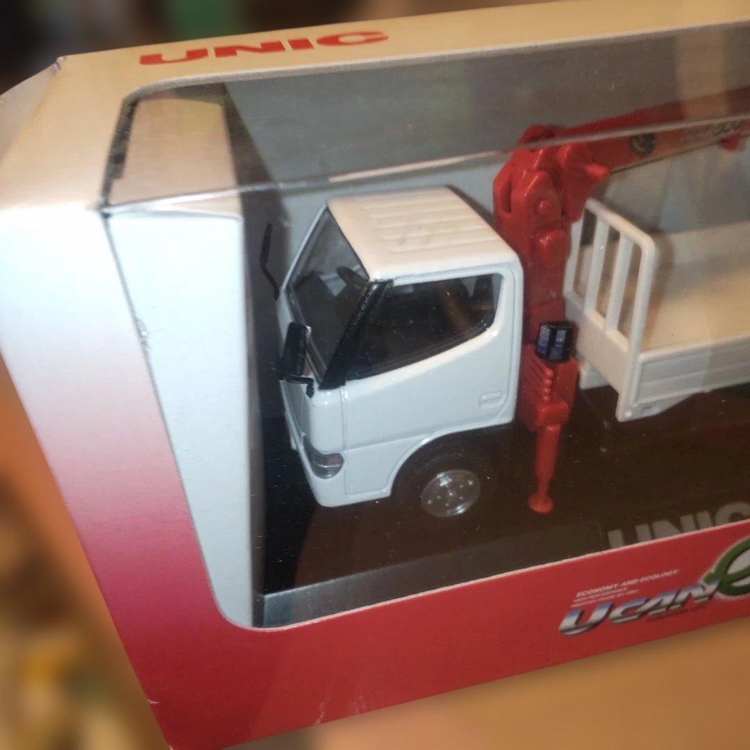 UNIC ユニックエコ クレーン付きトラック　　1/43