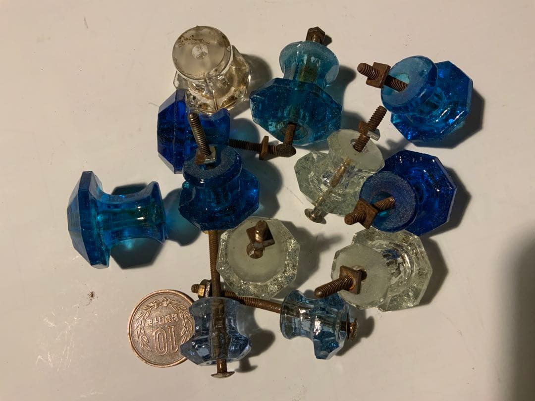 古道具　ガラスのツマミ