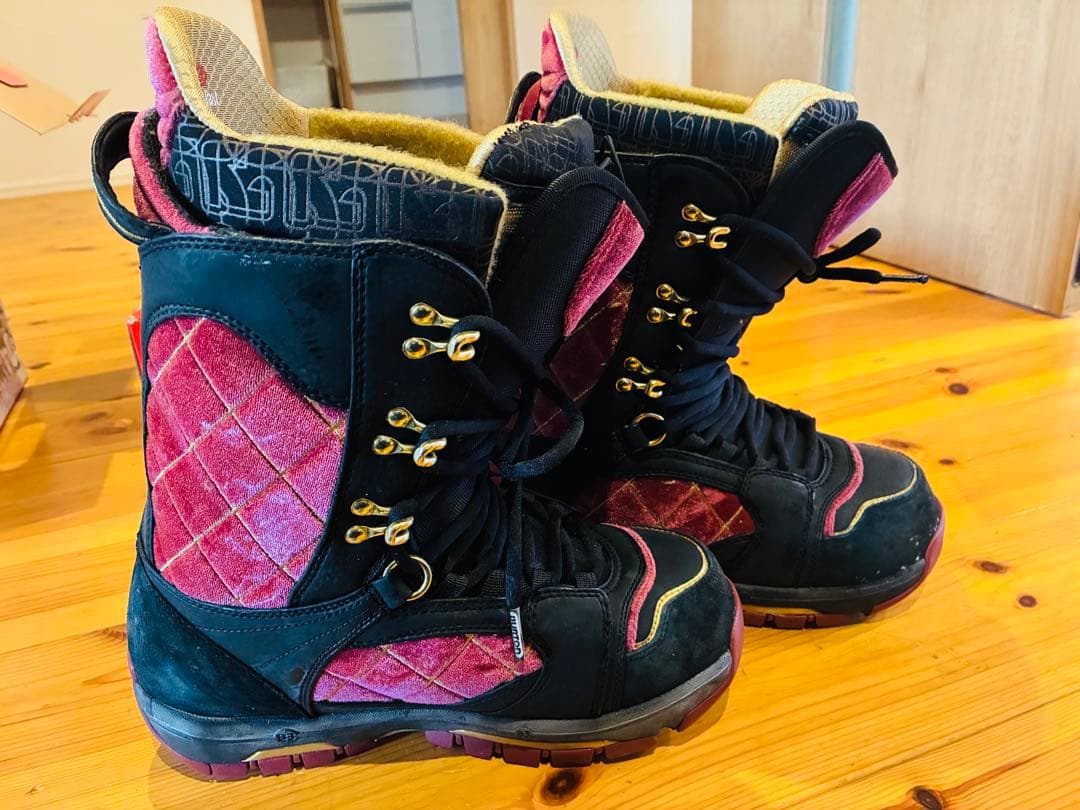 【セール中】【交渉可】Burtonスノーボードブーツ ・パープル・27.5㎝