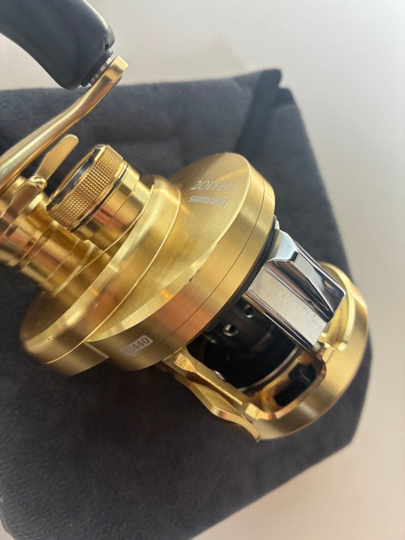 シマノ　15カルカッタコンクエスト201 HG