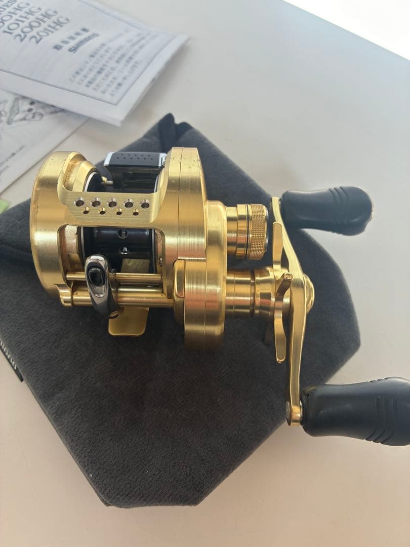 シマノ　15カルカッタコンクエスト201 HG