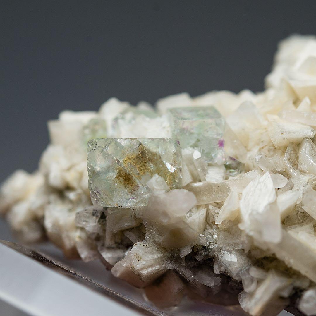 ドイツ フローライト 天然石 原石 鉱物標本 鉱石 蛍石 9863-1702