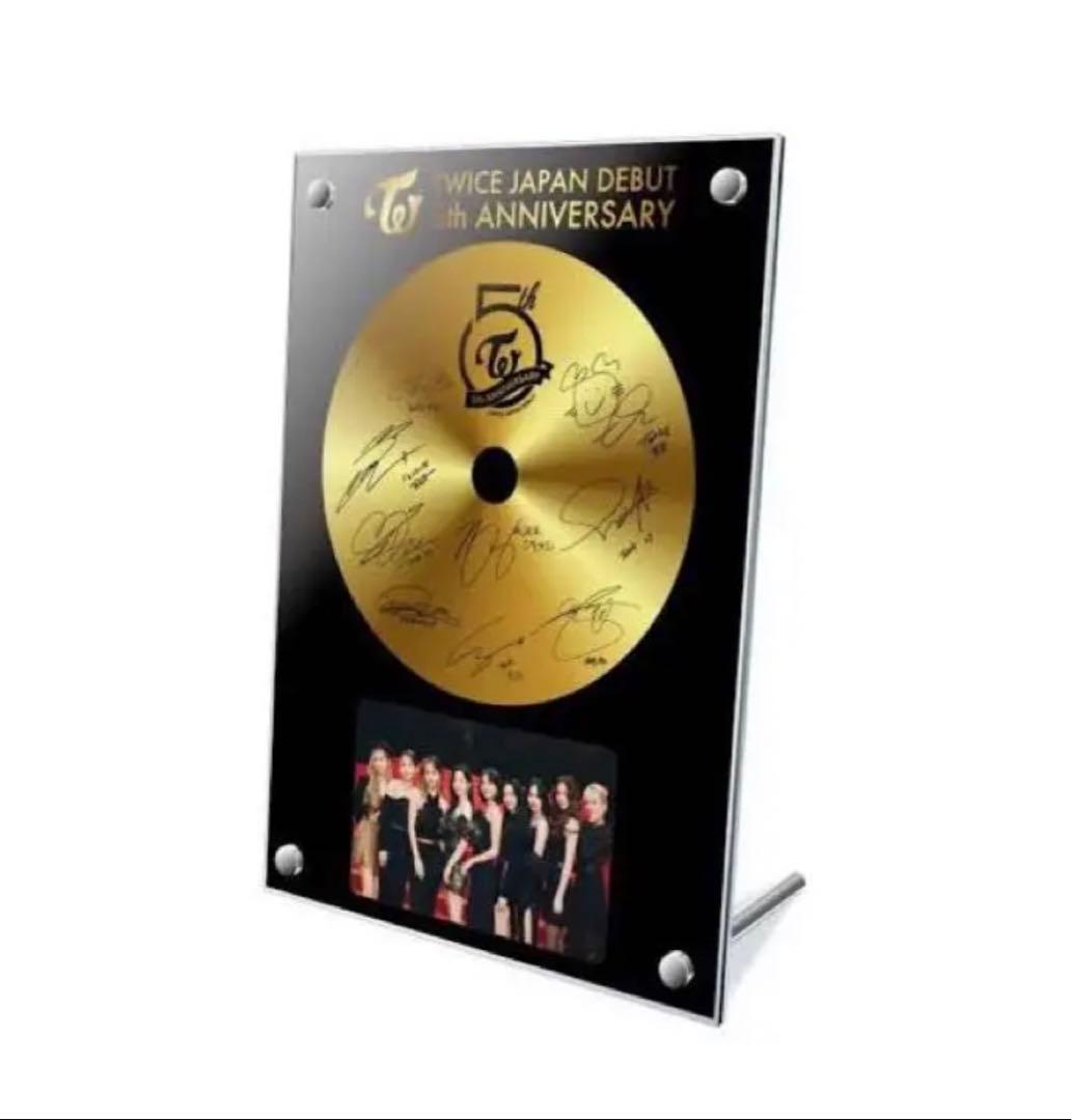 TWICE 5周年記念555名限定 ゴールドディスク風アクリルスタンド