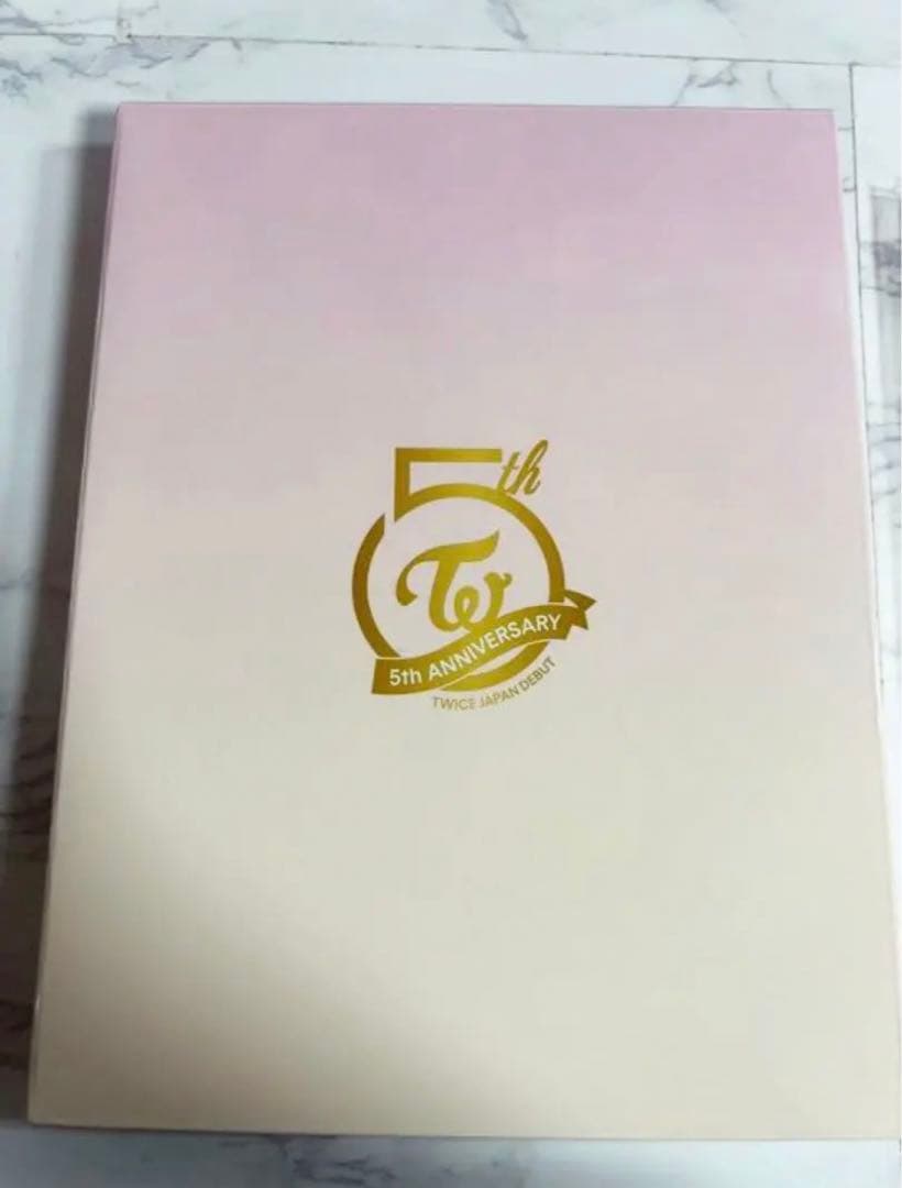 TWICE 5周年記念555名限定 ゴールドディスク風アクリルスタンド