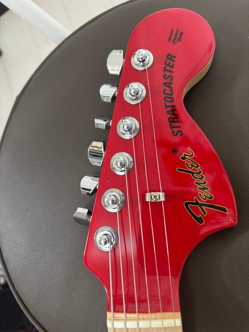 バーゲンハンター。fenderMIJ MAMI STRATOCASTER