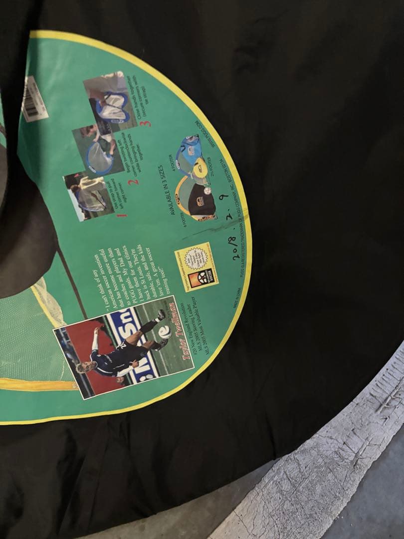 サッカーゴール　折りたたみ　PUGG