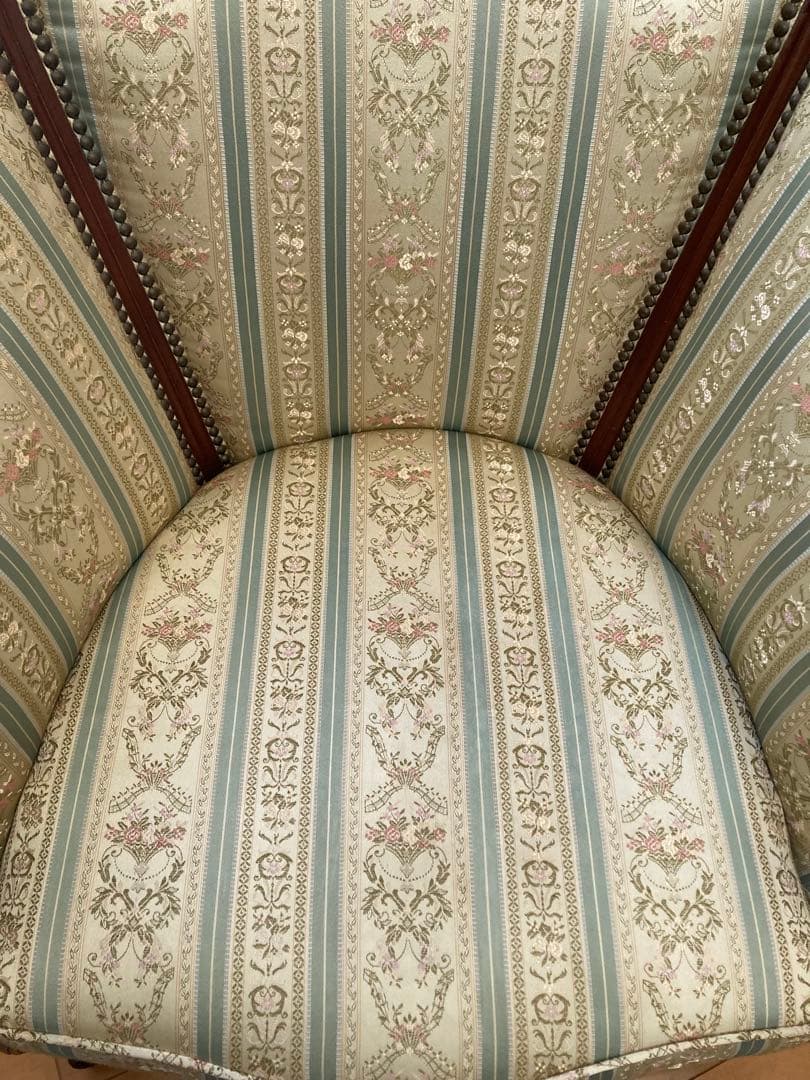 ラウンジチェアー　猫脚