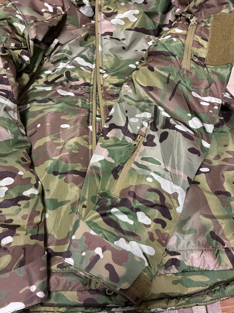 未使用保管品ロシア軍北朝鮮軍仕様防寒衣中綿入マルチカム。街着にも、お洒落です。