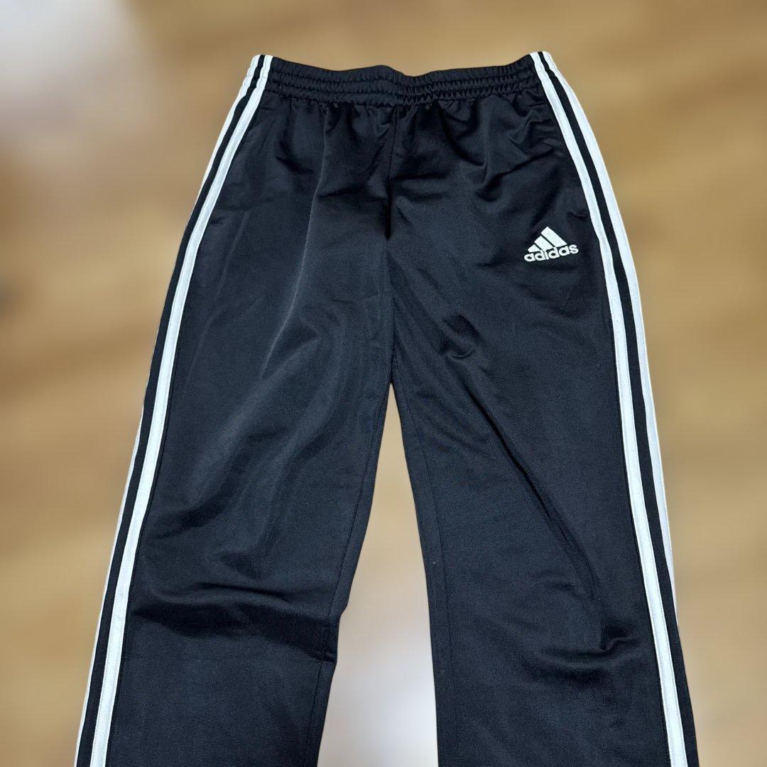 adidas ストライプジャージジャケット 黒