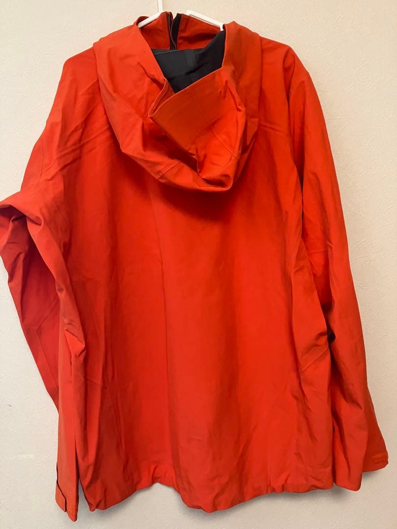 patagonia オレンジ フード付きジャケット