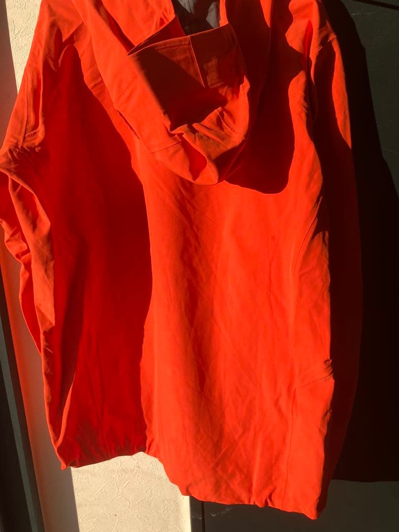 patagonia オレンジ フード付きジャケット