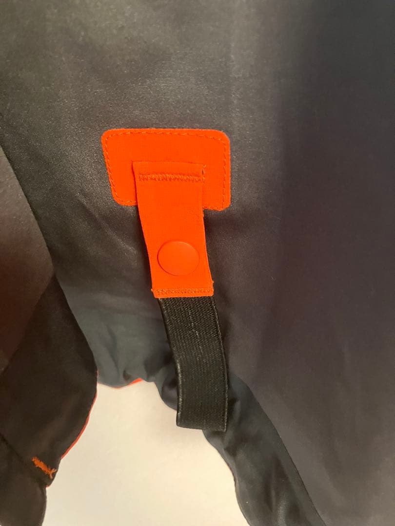 patagonia オレンジ フード付きジャケット