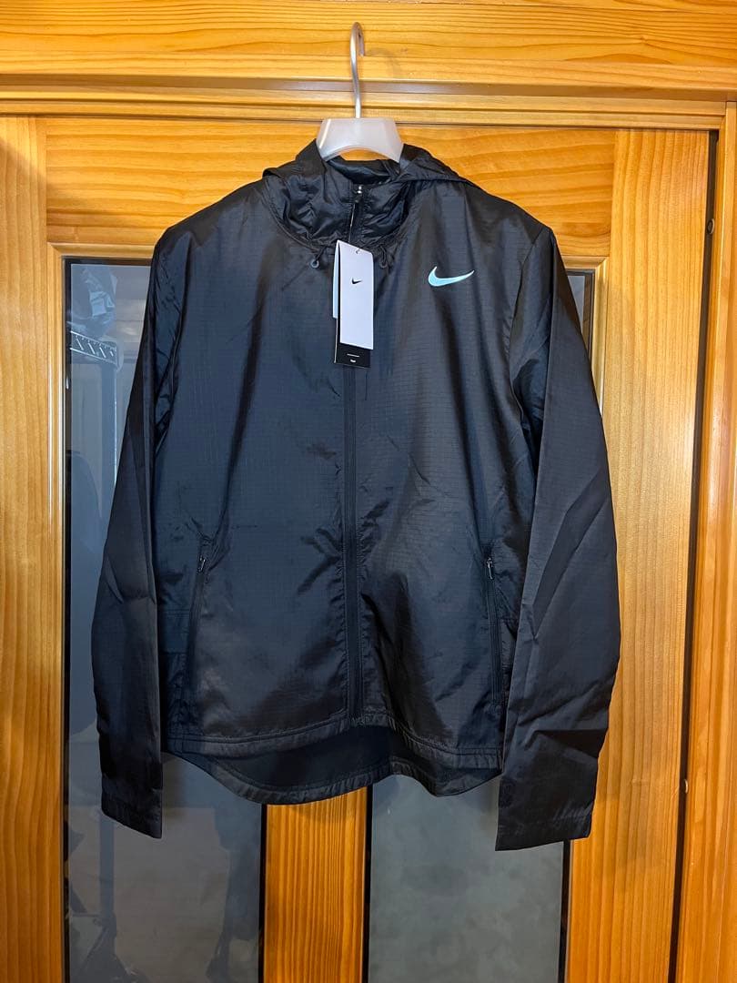 新品未使用ナイキランニングジャケットマラソンジョギングトレーニング
