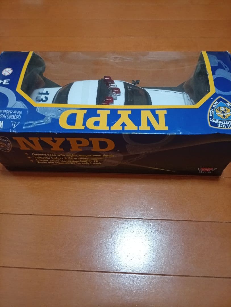 グッシー様　クラウンビクトリア　NYPD　ポリスカー　パトカー
