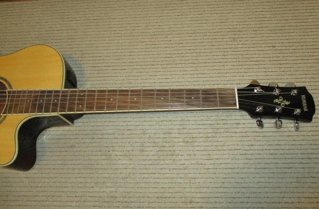 美品.ヤマハエレアコギターAPX600