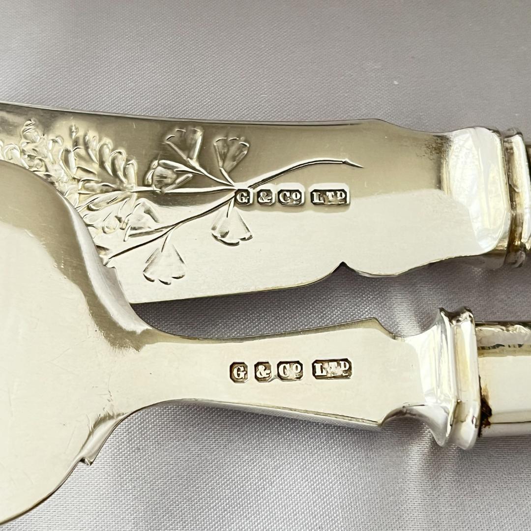 【Garrard & Co 】 ビクトリアンレリーフのサーバーセット 2本組