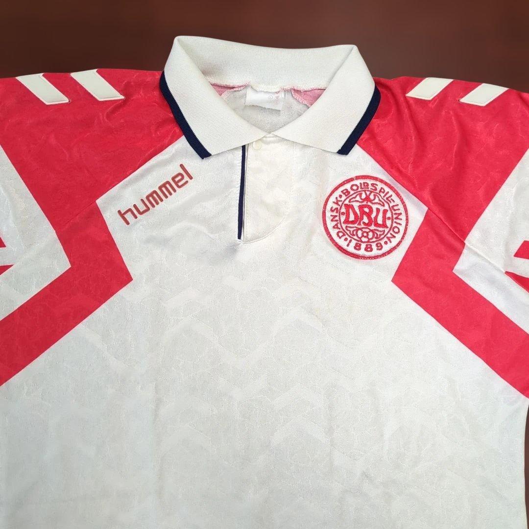 デンマーク代表アウェイユニフォーム　1992年