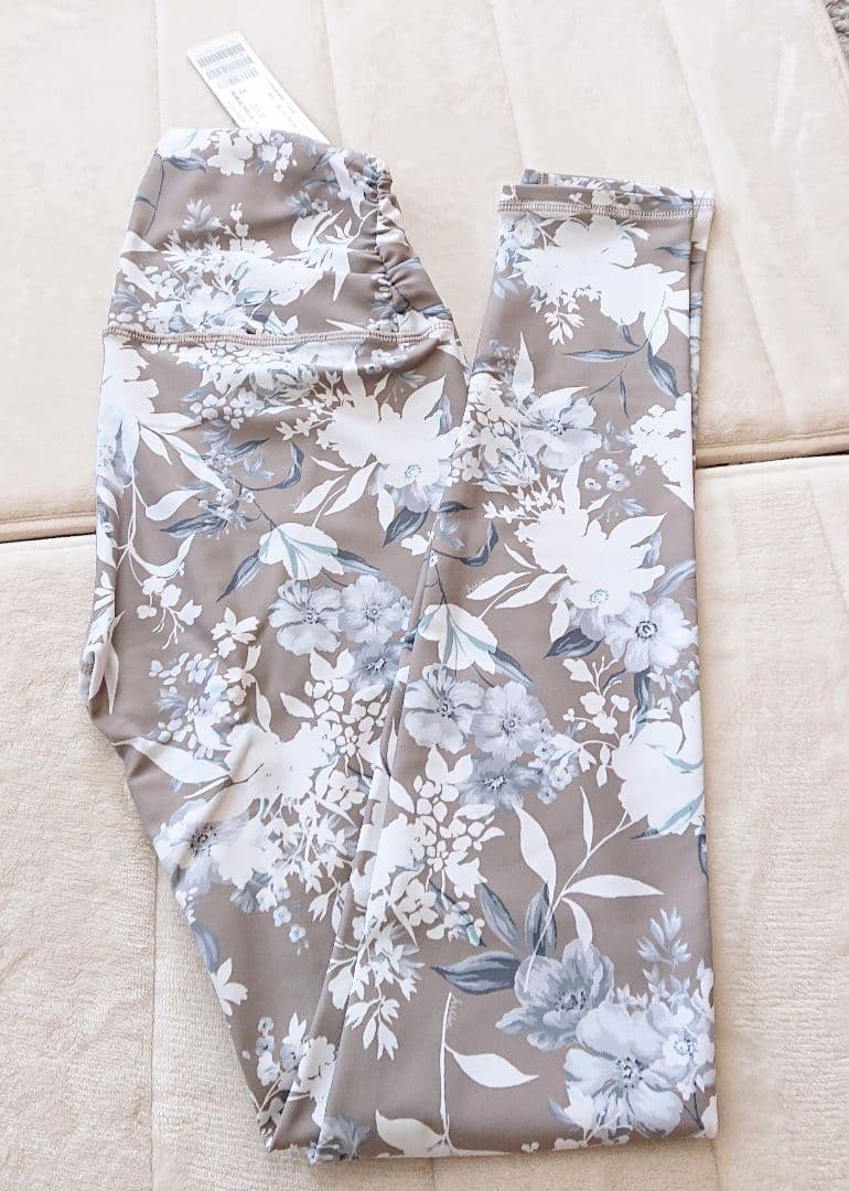 新品未使用 Julier ClearFlowerプリントレギンス