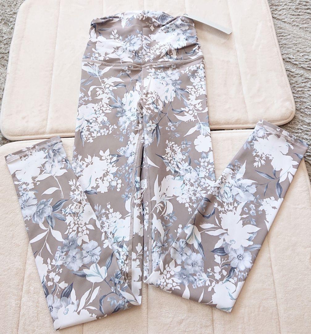 新品未使用 Julier ClearFlowerプリントレギンス
