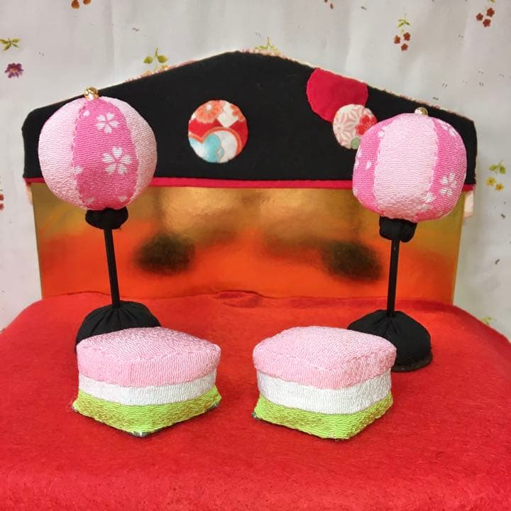 収納型　　ネコのお雛様