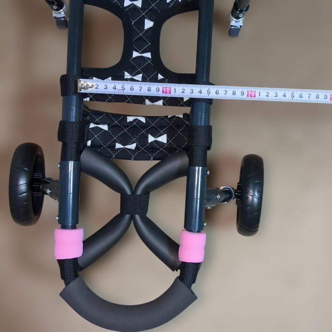 ワンちゃん4輪　リハビリ　食事補助　犬用車椅子　シニア犬補助　犬の歩行器