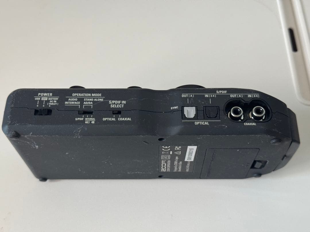 Zoom U-44 オーディオインターフェース