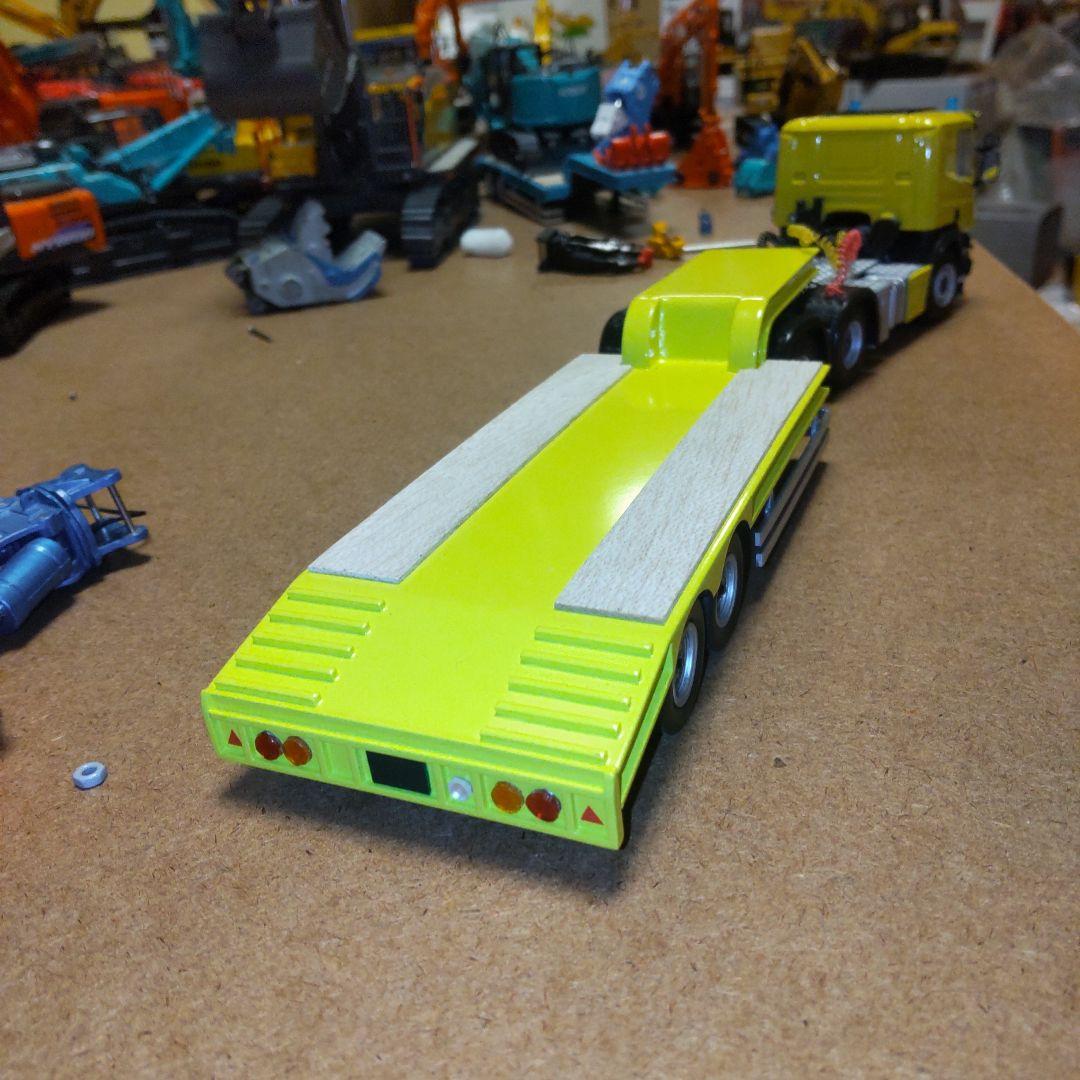 ケンクラフト　スカニア P500 8輪トレーラーセット　1/50