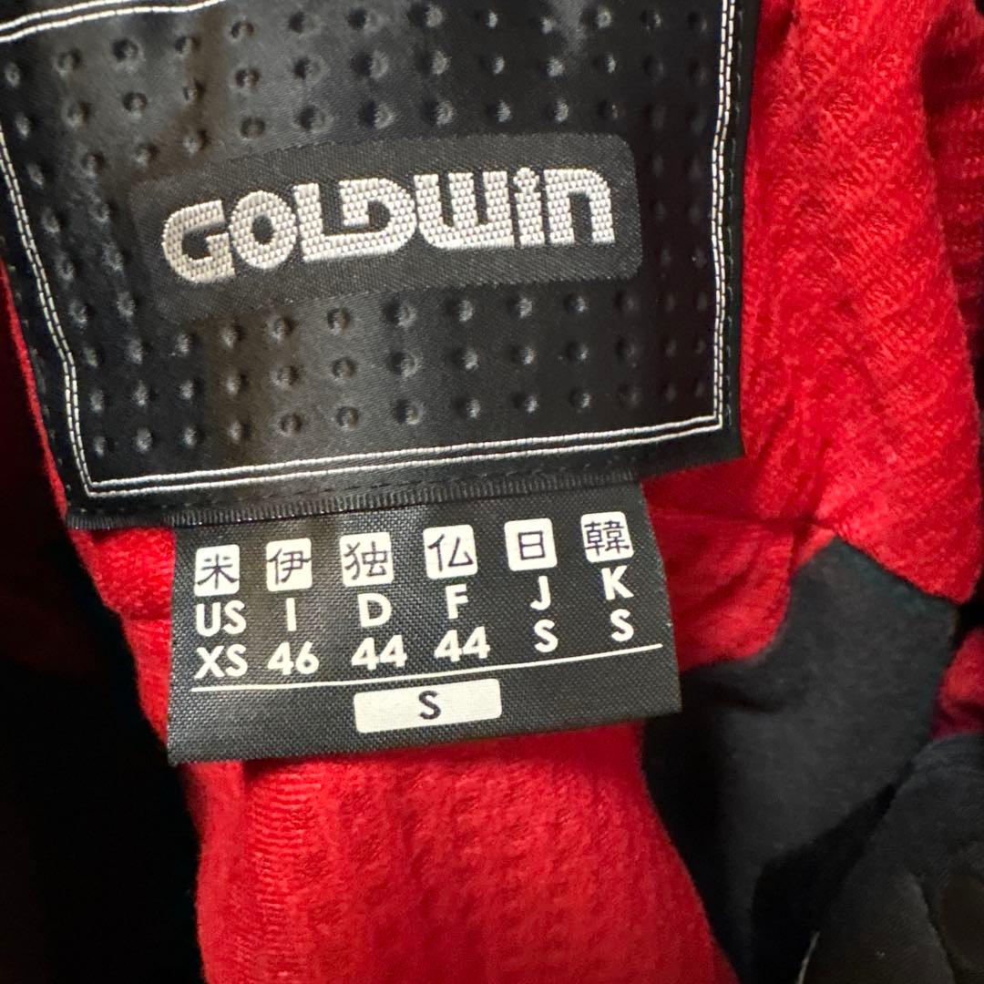 男子ジュニアスキーウェア⭐︎Goldwin