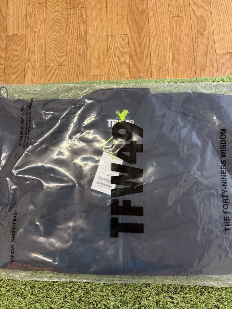 新品正規品【TFW49/XL】ダウン90%ダウンベスト中綿ジャケット防寒