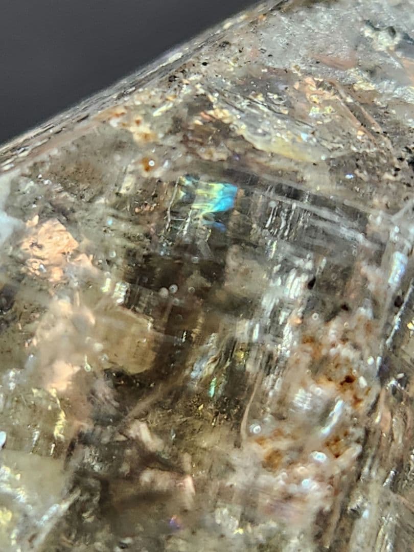 あふれる虹✨シャンパンカラー ハーキマーダイヤモンド 原石