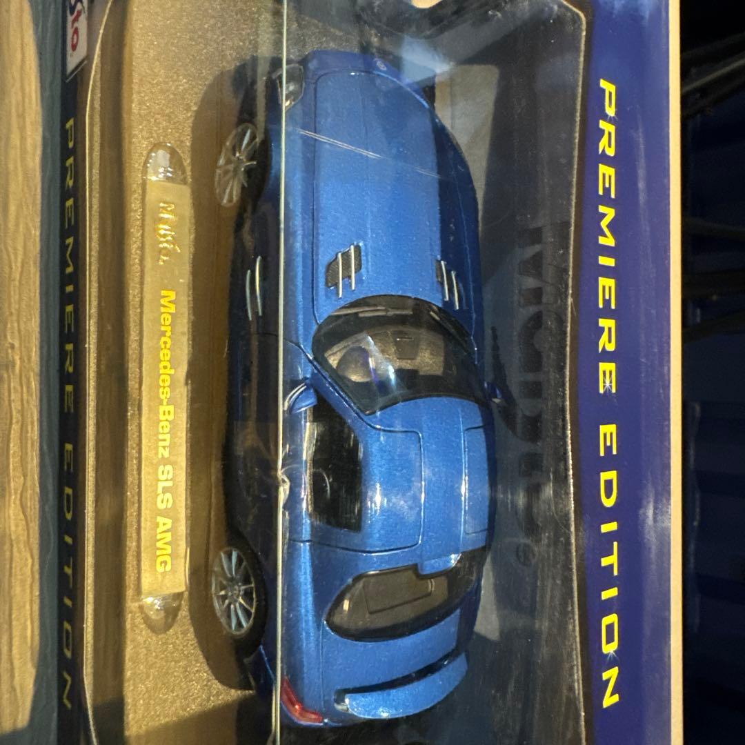 Maisto Mercedes-BenzSLS AMG 18分の1スケールモデル