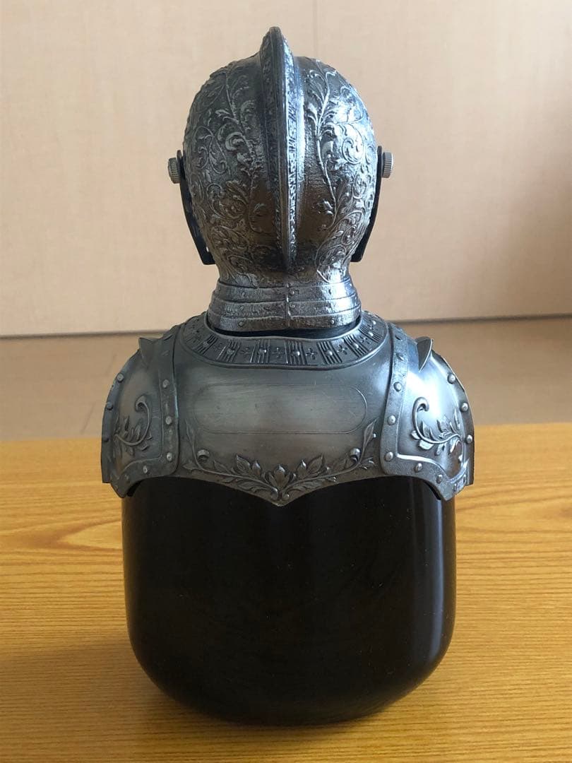 G&G ニッカウイスキー 騎士の兜型ボトル 750ml 新品、未開封