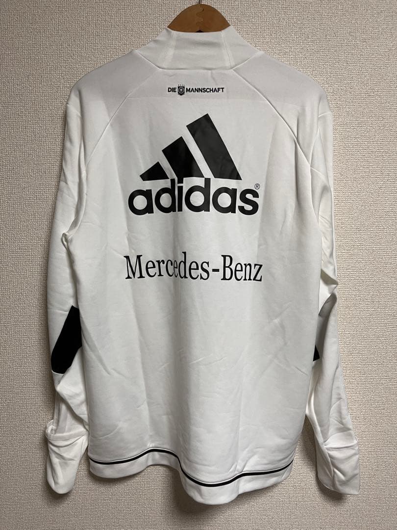 新品未使用タグ付サッカードイツ代表プラクティスシャツ長袖ユニフォームadidas