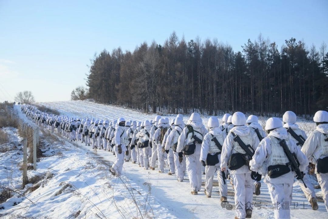 ドンバス冬前線ロシア軍/北朝鮮軍/中国人民解放軍現用スノー迷彩戦闘服上下雪地迷彩