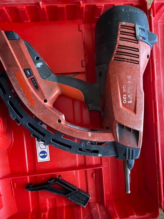 ヒルティピン打ち機  ジャンク扱いでお願い致します