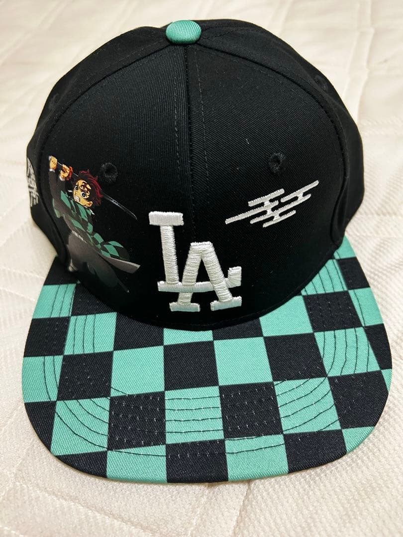 【未使用】 鬼滅の刃限定品 キャップ LADodgers ニューエラ 鬼滅帽子