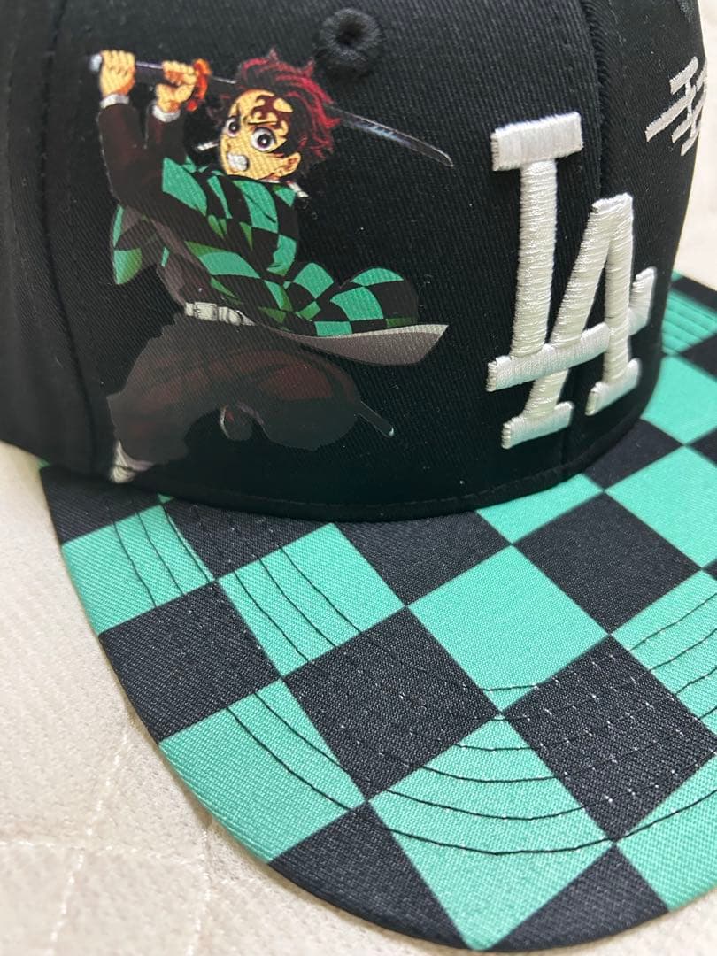 【未使用】 鬼滅の刃限定品 キャップ LADodgers ニューエラ 鬼滅帽子