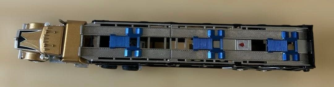 シンセイ爆走トラック群団、ケンウォースオートキャリア￼642