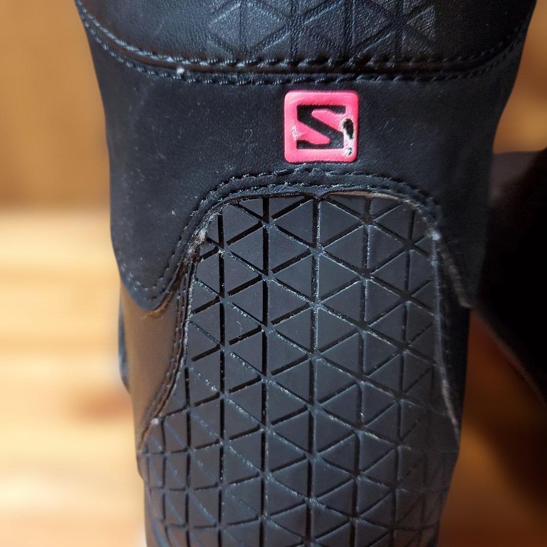 SALOMON スノーボードブーツ 22.5cm! 26145