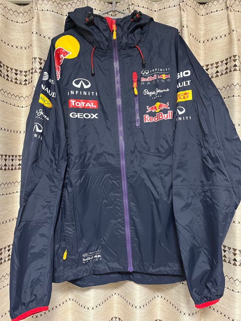 F1レッドブル レーシングジャケット ナイロン ウインドブレーカー2014