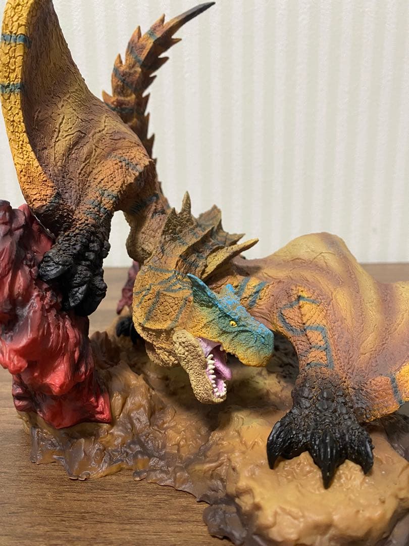 クリエイターズモデル　ティガレックス　フィギュア