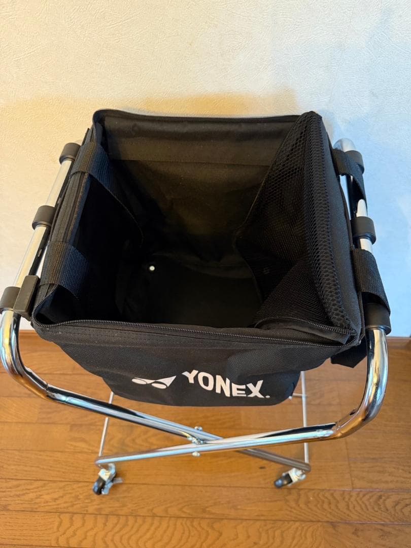新品未使用！YONEX キャスター付きボールバッグ