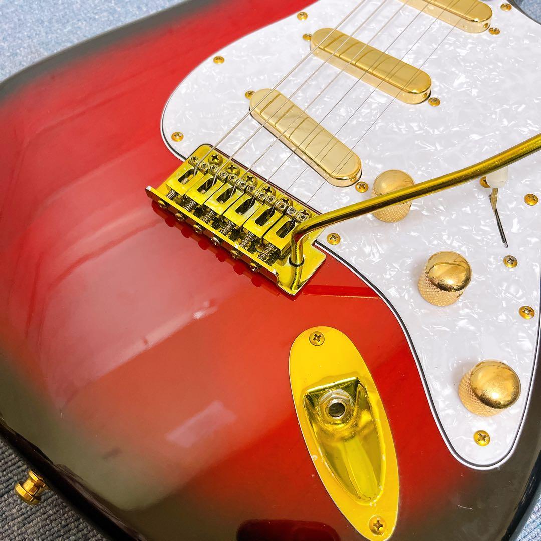 ノーブランド エレキギター ゴールド仕様 ストラトキャスター