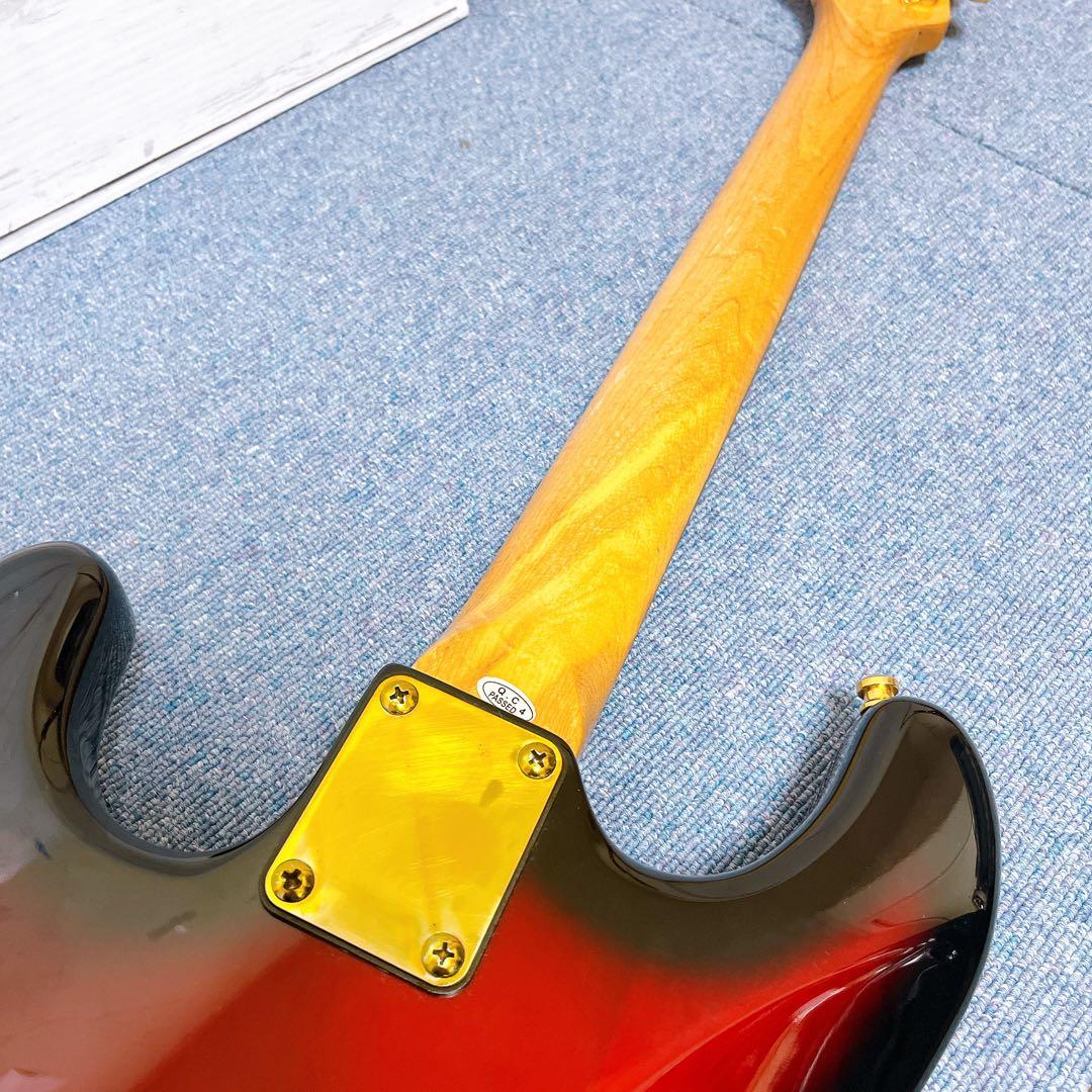 ノーブランド エレキギター ゴールド仕様 ストラトキャスター