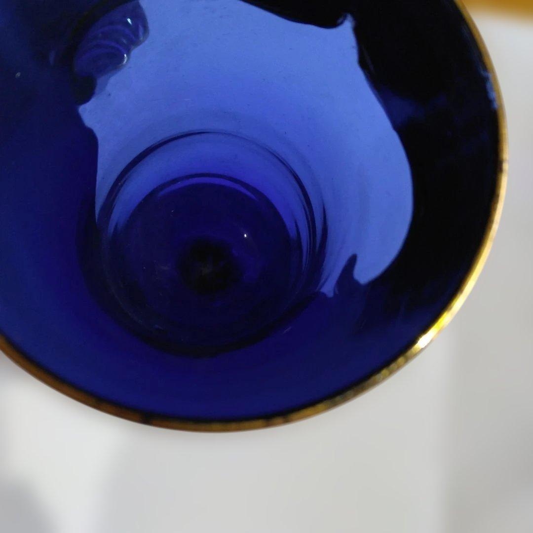 新品未使用　ベネチアグラス　青色ガラスの花柄装飾グラス