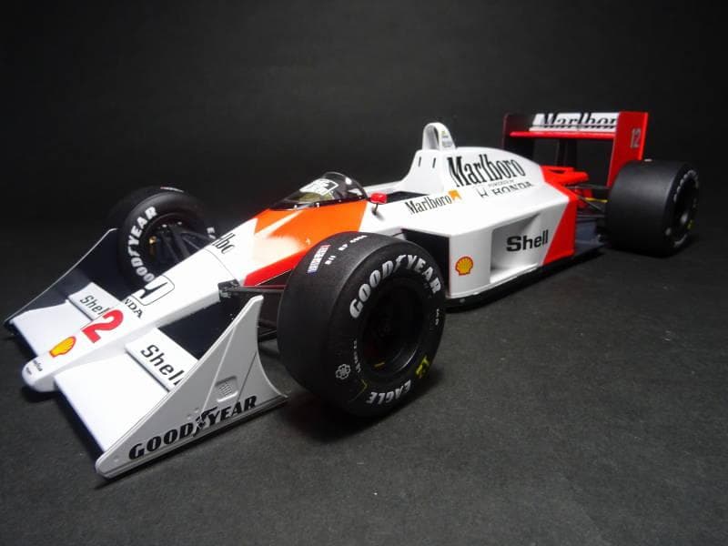 MENG MODEL1/12スケールMcLaren MP4/4 1988