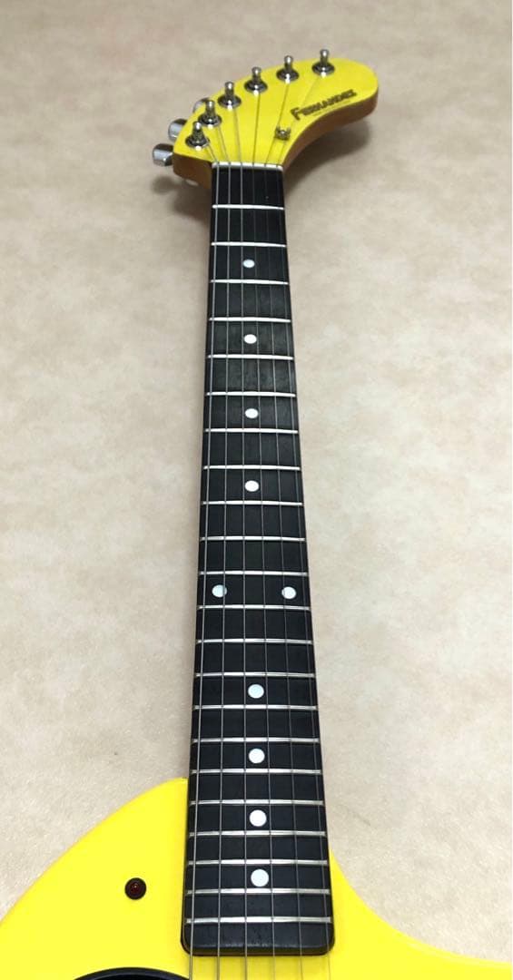 【超美品！！】ZO-3 イエロー アンプ内蔵ミニギター 専用ソフトケース付